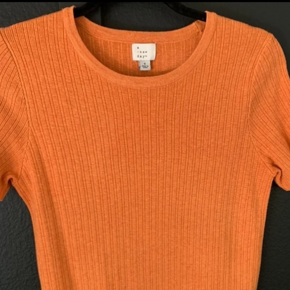 Women’s Orange Short Sleeve Sweater